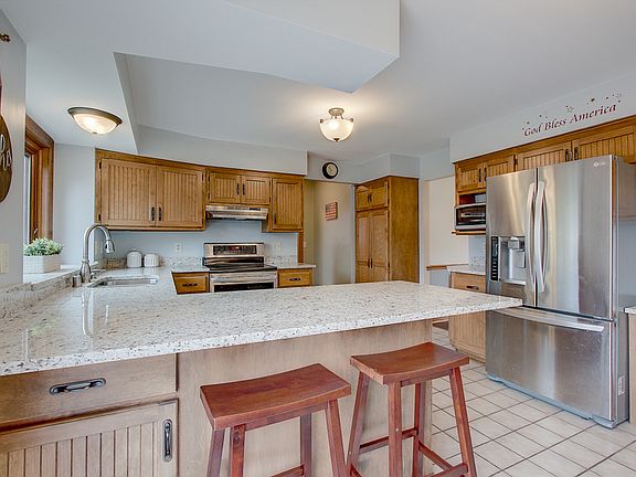 5th image of 10111 N Foxkirk Dr