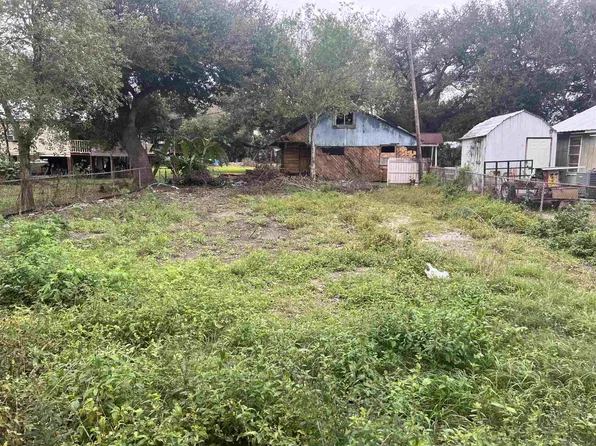130 Malgum Ln, Golden Meadow, LA 70357