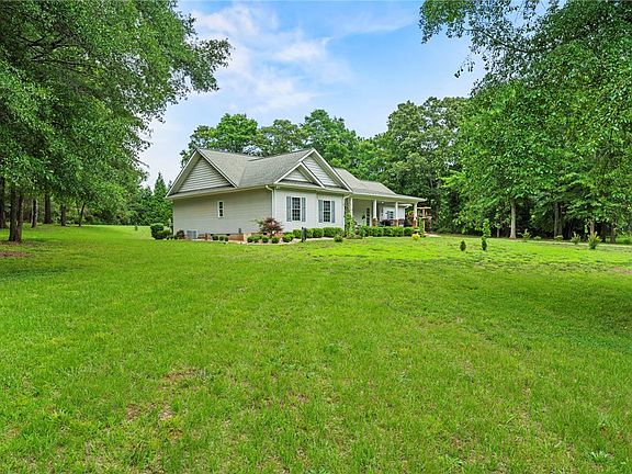 3rd image of 160 Sentell Rd