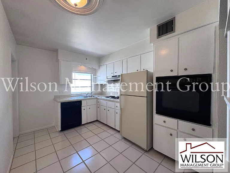 807 Vassar St #D — Photo 7
