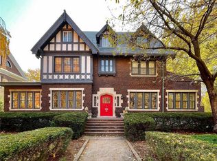 56 Portland Pl, Saint Louis, MO 63108