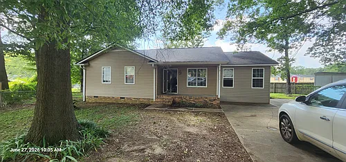 132 Pineview St Photo 1