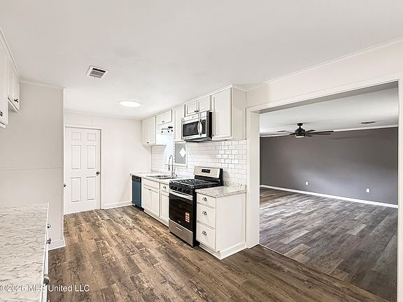 3rd image of 1231 Gunter Rd