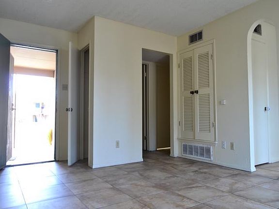 3rd image of 6869 Enid Ct APT 9