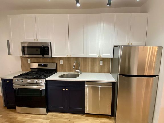 4th image of 388 Communipaw Ave APT 2C