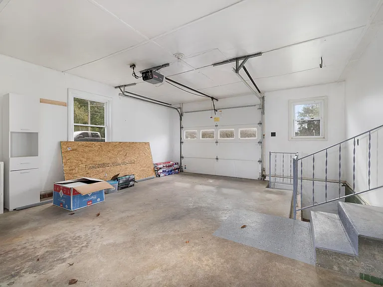 314 Crossway Rd — Photo 10
