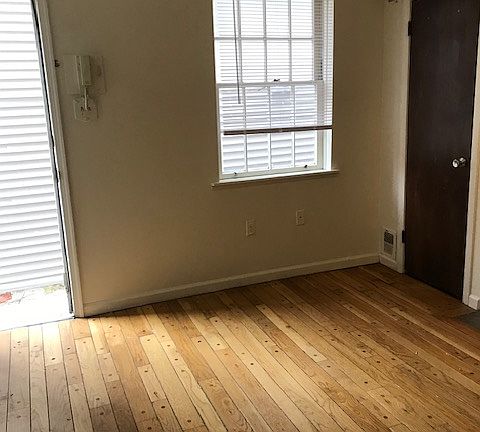 2nd image of 235 Christian St Rear 3