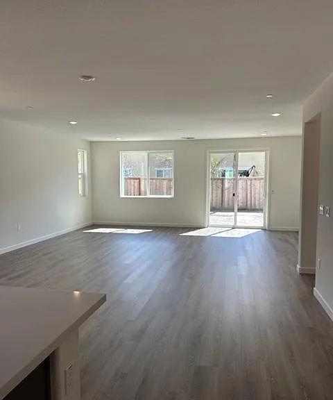 994 Shearwater Rd — Photo 2