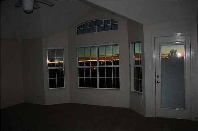 443 Emerald Shore Ln — Photo 9