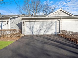 429 Hazelwood Ter, Buffalo Grove, IL