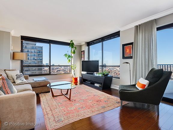 4th image of 2020 N Lincoln Park W APT 25M