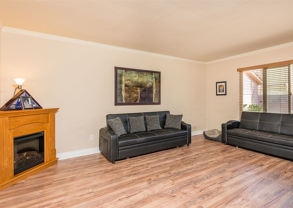 1st image of 267 S Mollison Ave Unit 10