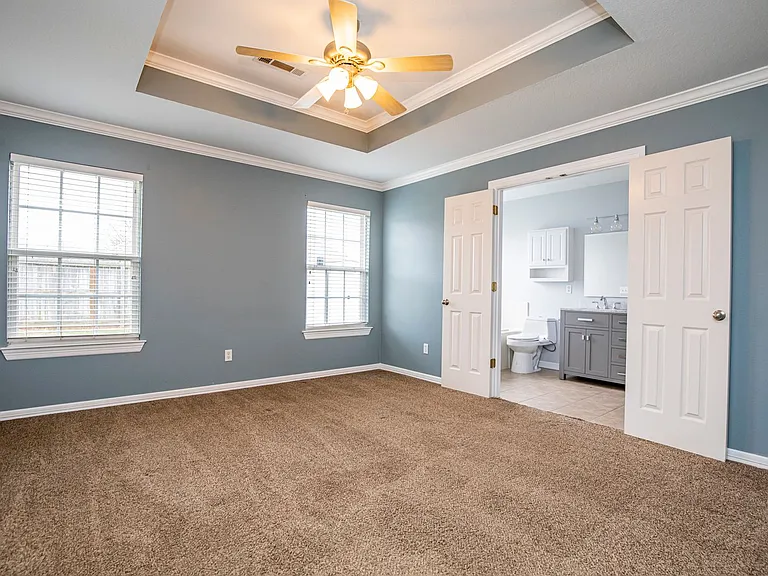 518 Topaz St — Photo 15