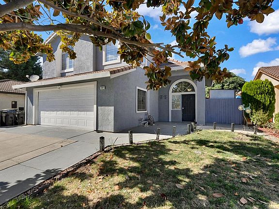 2nd image of 1067 Klemeyer Cir