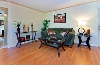 4th image of 565 W Remington Dr