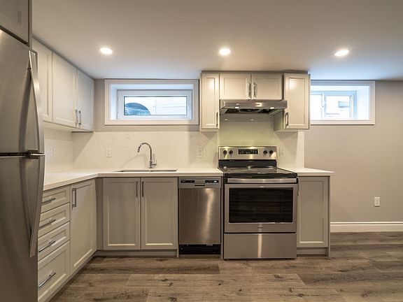 2nd image of 104 E 41st St