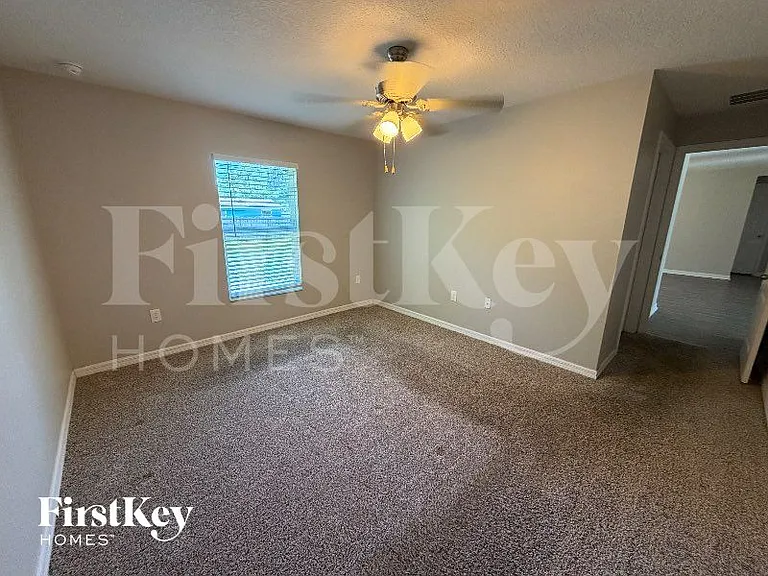 280 Edgevale Rd SE — Photo 12