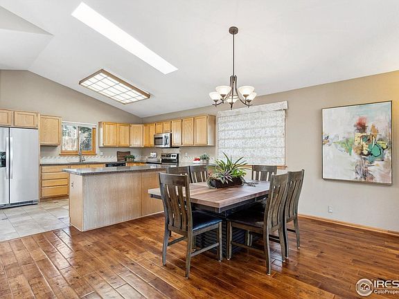 5th image of 608 Cressman Ct