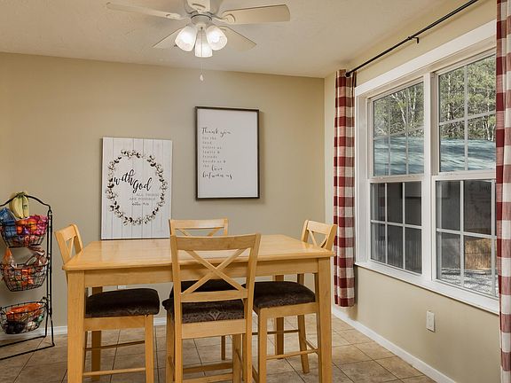 5th image of 483 Chestuee Rd Unit 18