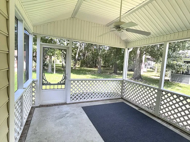 383 Springview Ln — Photo 20