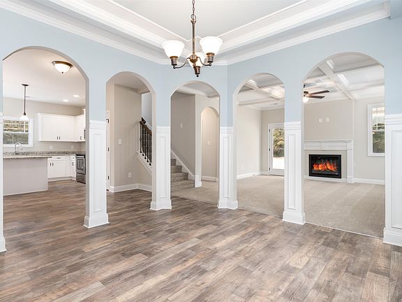 4th image of 1260 Black Oak Cir