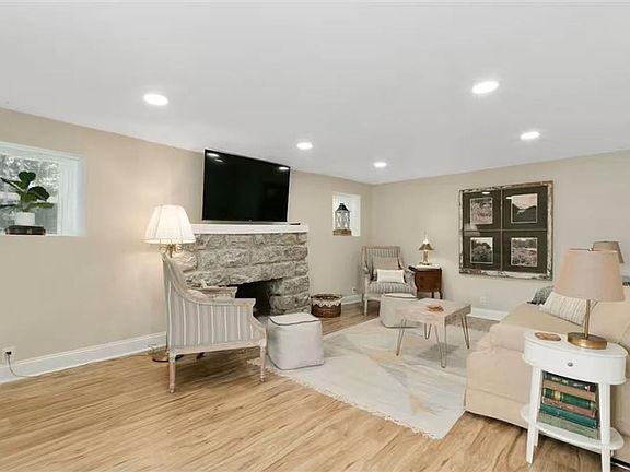 4th image of 3327 NW Edgewater Trl