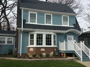 3504 Woodside Ave, Brookfield, IL 60513