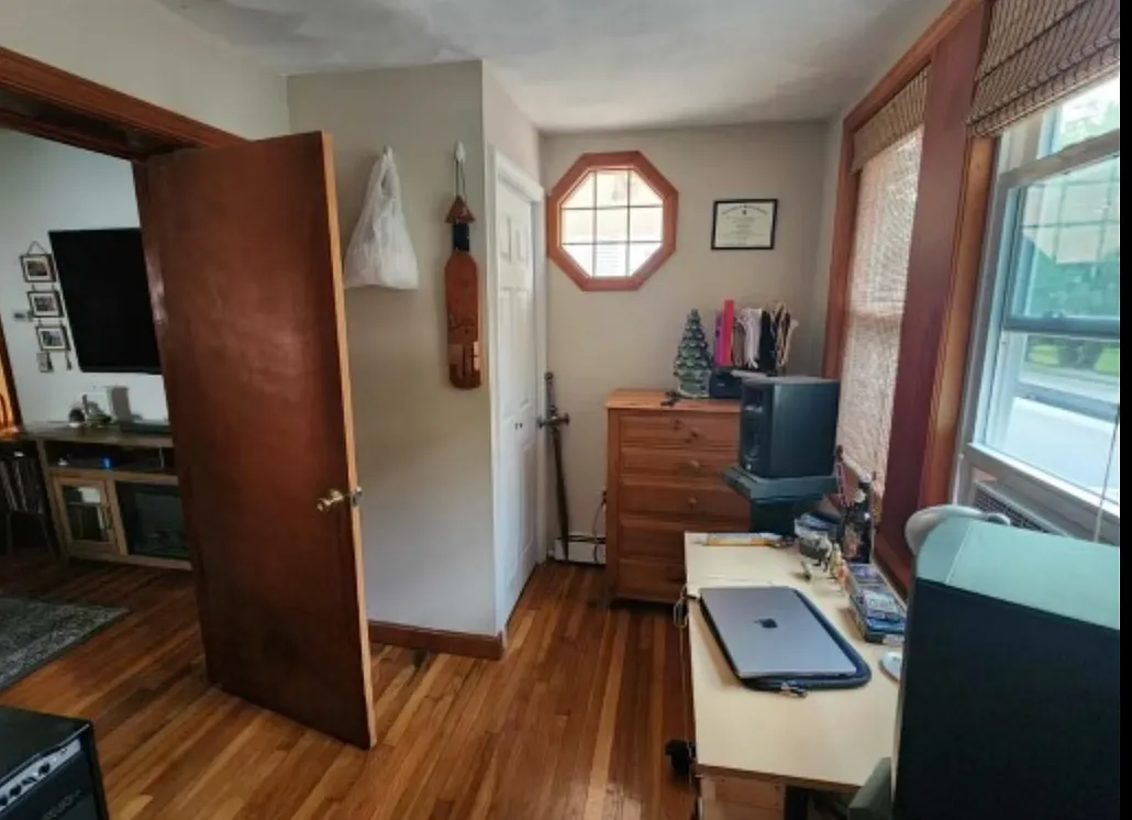 1 bed, 900 sqft, $2,300 — Photo 4