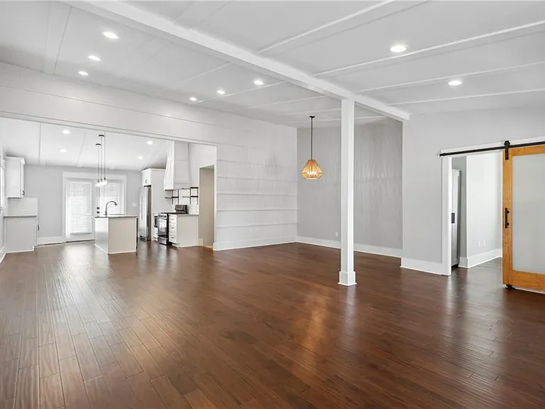 3258 Highland Dr SE — Photo 8