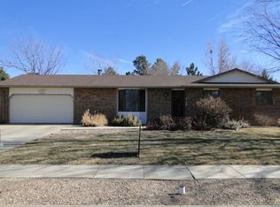 2318 N Zipper St, Garden City, KS 67846
