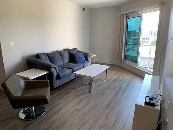 3rd image of 10218 King St #431