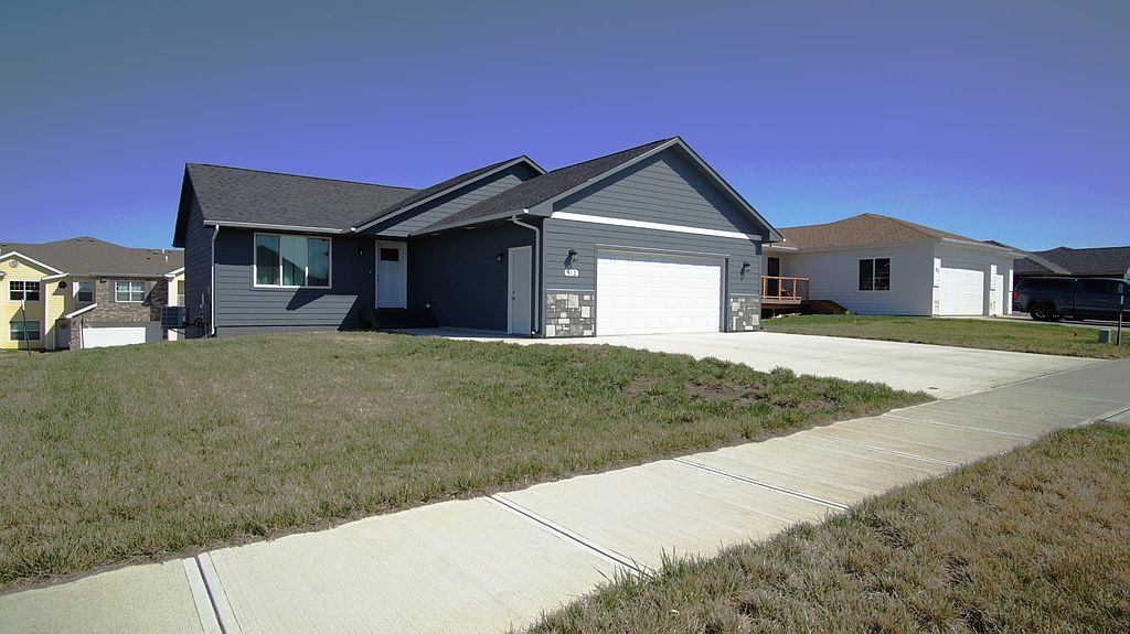 912 Trojan Ave - Property Image