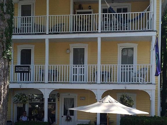 3rd image of 19 Roberts Ave #1A