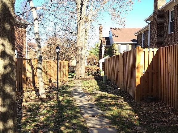 4th image of 2512 S Arlington Mill Dr #5