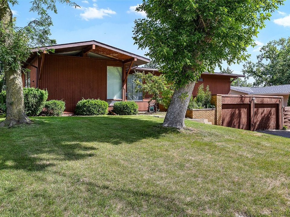 2354 Brookland Dr NE, Cedar Rapids, IA 52402 Zillow