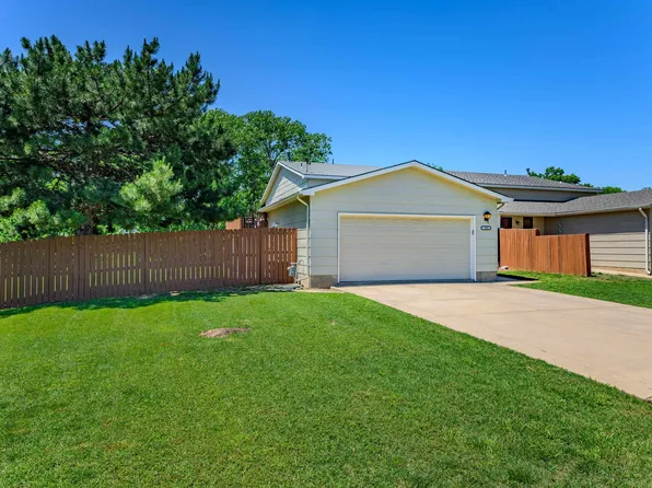 105 N Osage Rd, Derby, KS 67037