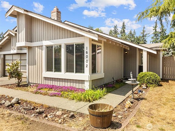 4th image of 16002 5th Avenue E