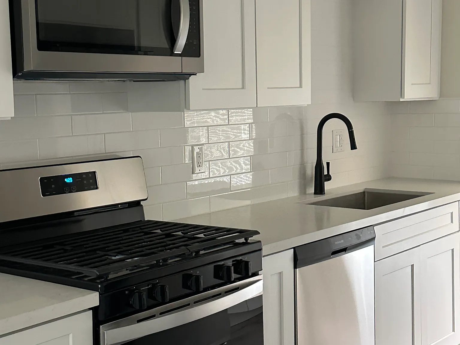 2 bed, $1,800 — Photo 4