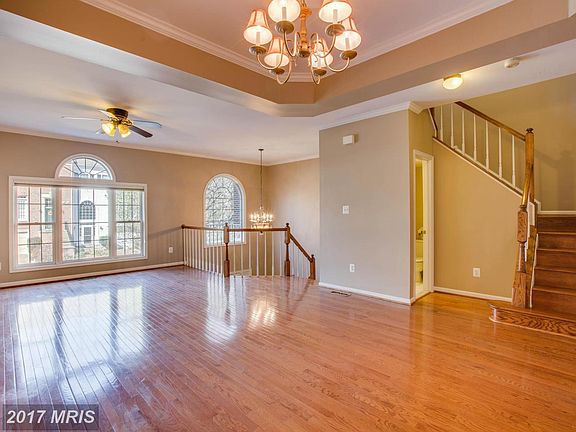 4th image of 6605 Thurlton Dr