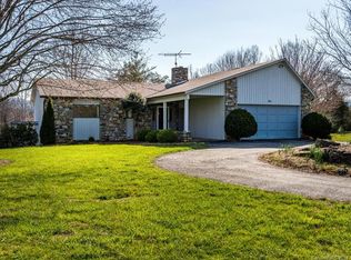 90 Mareldo Dr, Weaverville, NC 28787