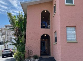 7710 Bayshore Dr APT 2, Treasure Island, FL 33706