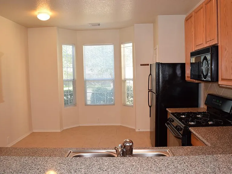 3418 Glenmore Meadow Dr — Photo 4