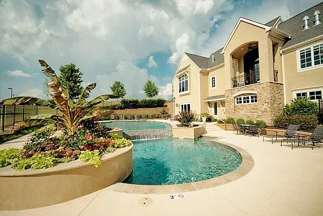 Mansions At Canyon Creek Apartments — Photo 9