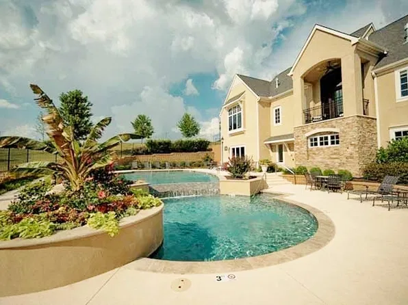 Mansions At Canyon Creek Apartments