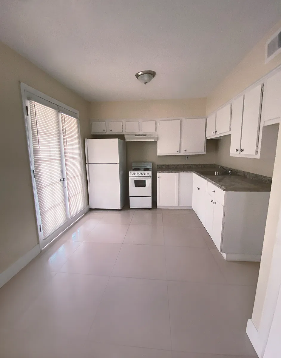 Building Photo - 2295 Candlewyck Cir #1