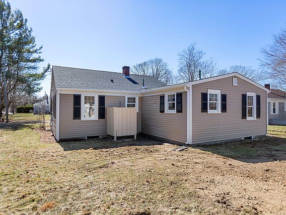3rd image of 14 Sharon Drive