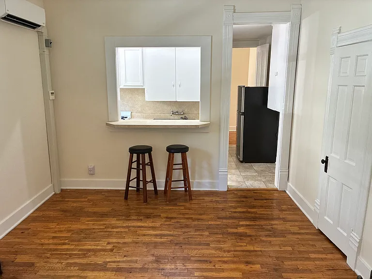 246 Charles Ave SE #1 — Photo 4