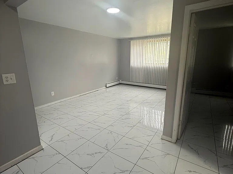 Sunrise Place Apartments — Photo 2