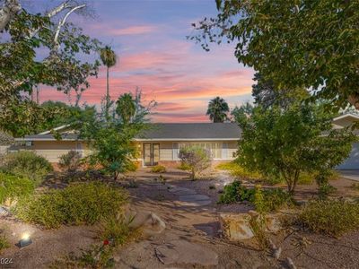 3698 Meadowcrest Dr, Las Vegas, NV, 89121