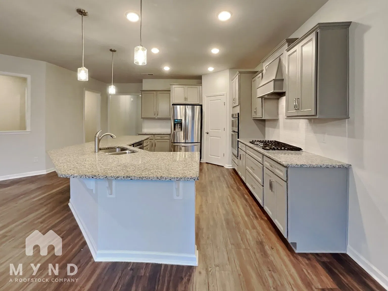 5 bed, 3.0 bath, 2744 sqft, $3,395 — Photo 4